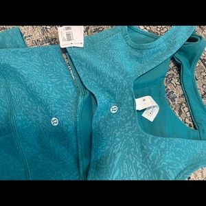 Lululemon Allign bra and crop leggings set